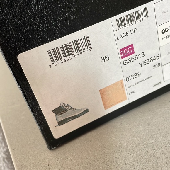 Chanel Suede Boots - Includes original box and dusk bags - Picture 7 of 8